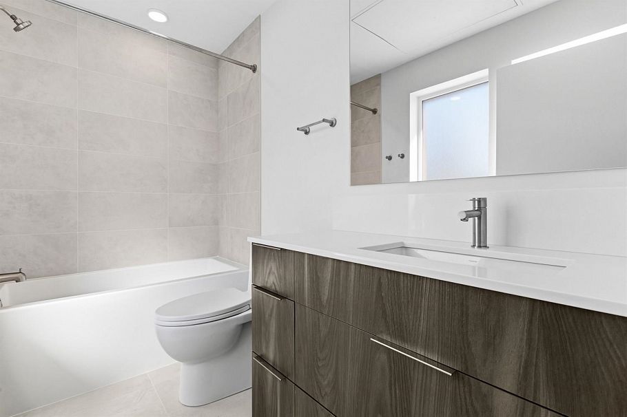 302 3590 W 39th Avenue Vancouver, BC - 14