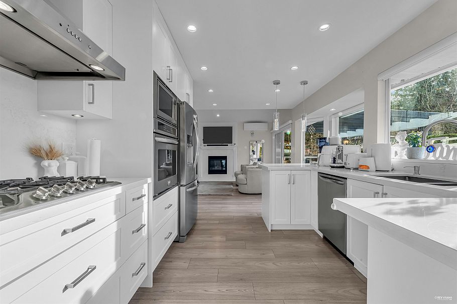 633 Fir Street North Vancouver, BC - 9