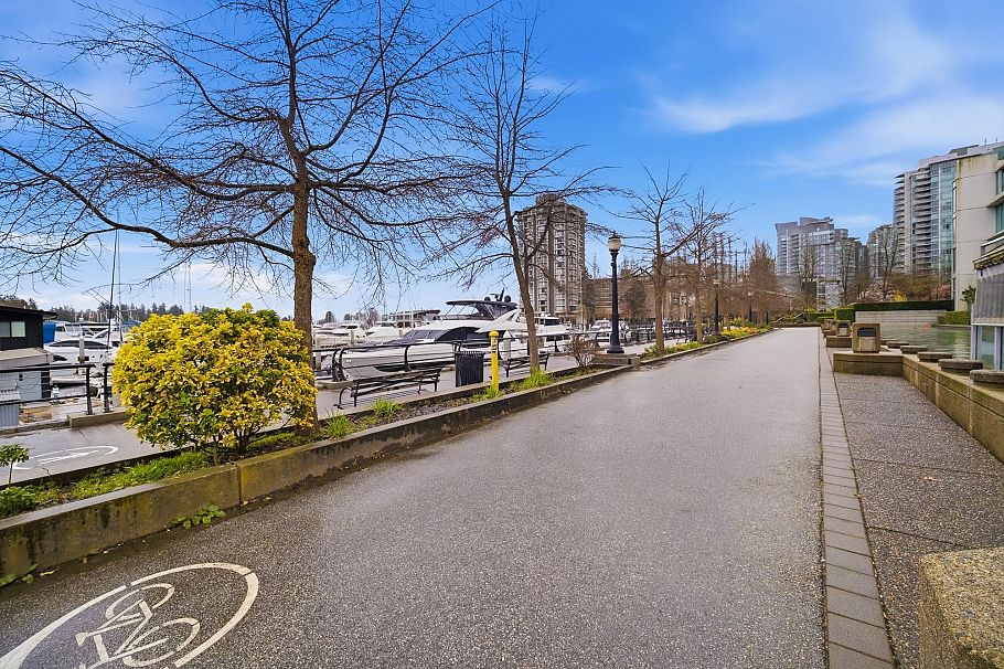 1602 1863 Alberni Street Vancouver, BC - 25