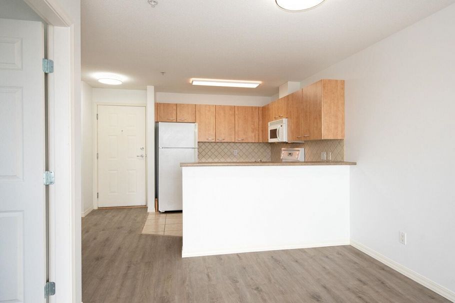 PH10 2973 Kingsway Vancouver, BC - 18