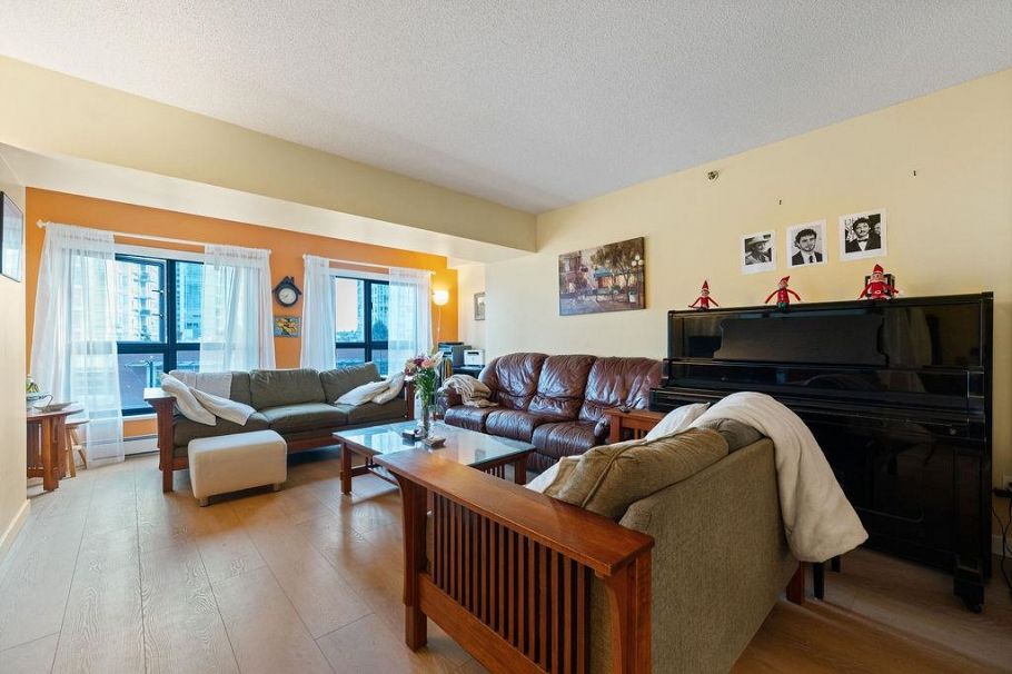 404 238 Alvin Narod Mews Vancouver, BC - 3