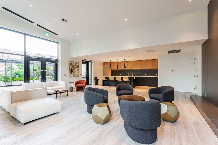 314 1471 Hunter Street North Vancouver, BC - 32