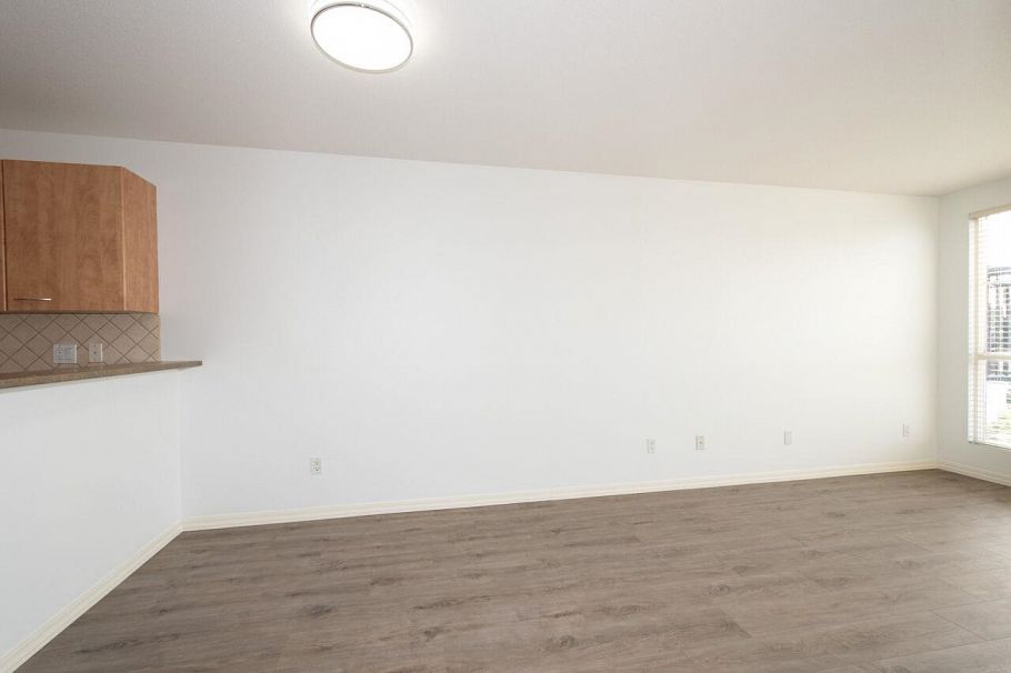 PH10 2973 Kingsway Vancouver, BC - 6