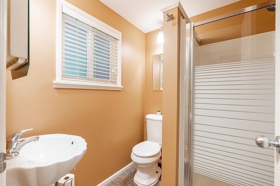 4035 Hoskins Road North Vancouver, BC - 24