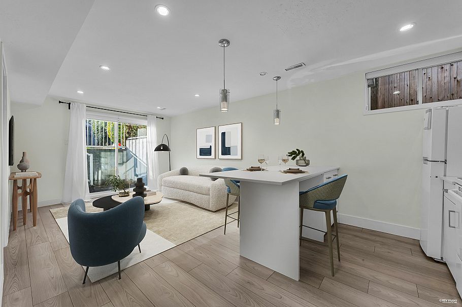 633 Fir Street North Vancouver, BC - 35