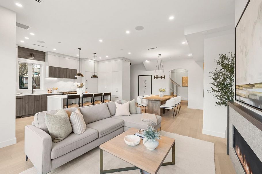 2 727 E 31st Avenue Vancouver, BC - 4