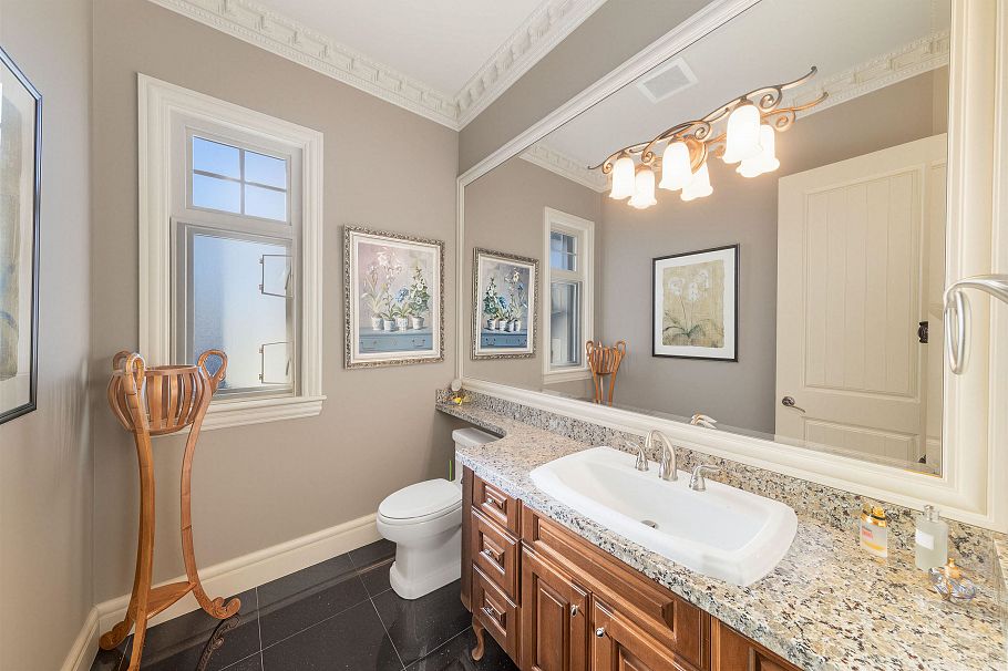 6981 Laurel Street Vancouver, BC - 11