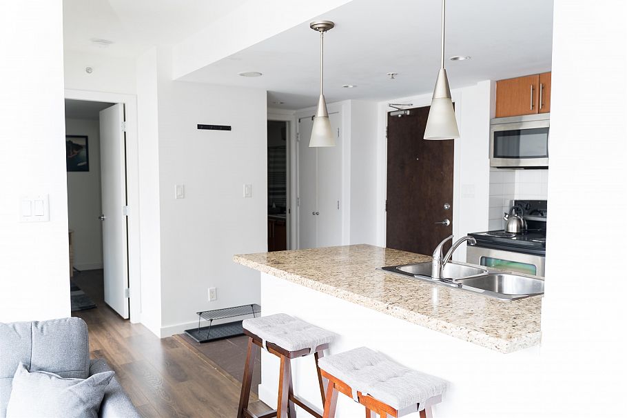 612 618 Abbott Street Vancouver, BC - 6