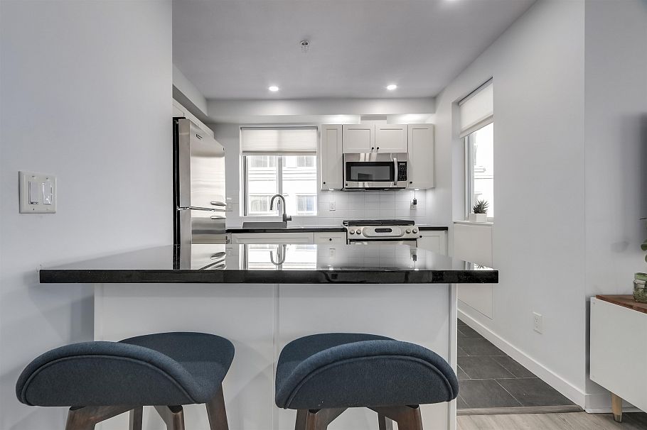 302 122 E 3rd Street North Vancouver, BC - 7