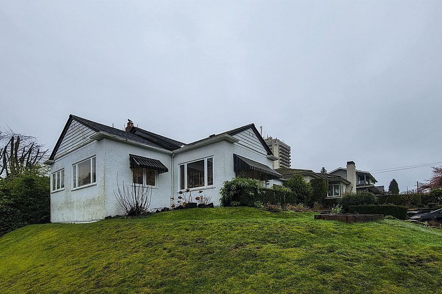 520 N Boundary Road Burnaby, BC - 2