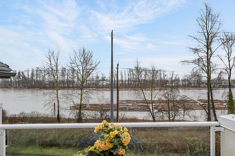 8489 Nanaimo Street Vancouver, BC - 27