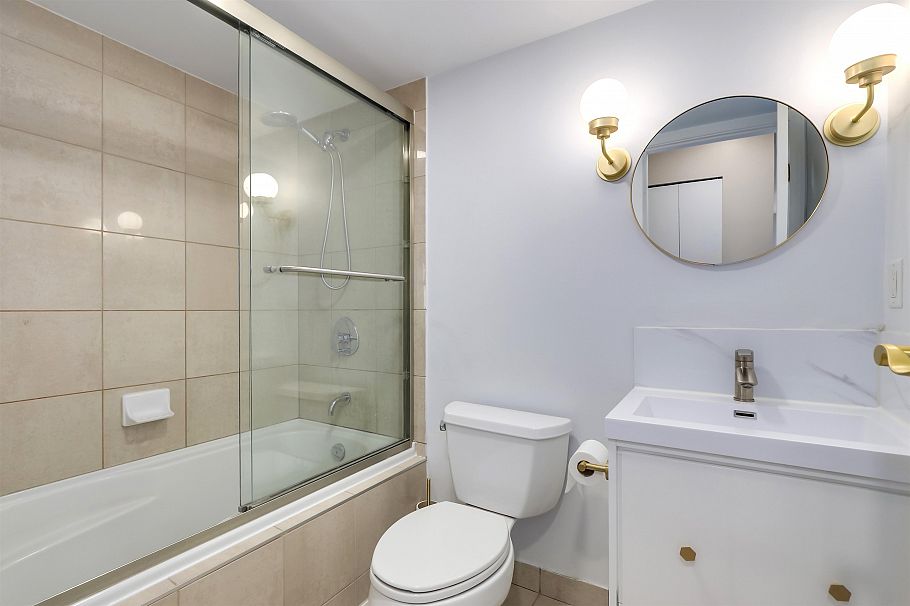 302 122 E 3rd Street North Vancouver, BC - 12