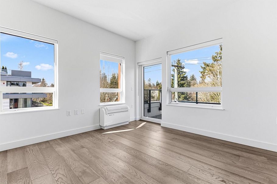 302 3590 W 39th Avenue Vancouver, BC - 9