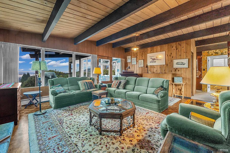 3729 St. Georges Avenue North Vancouver, BC - 11