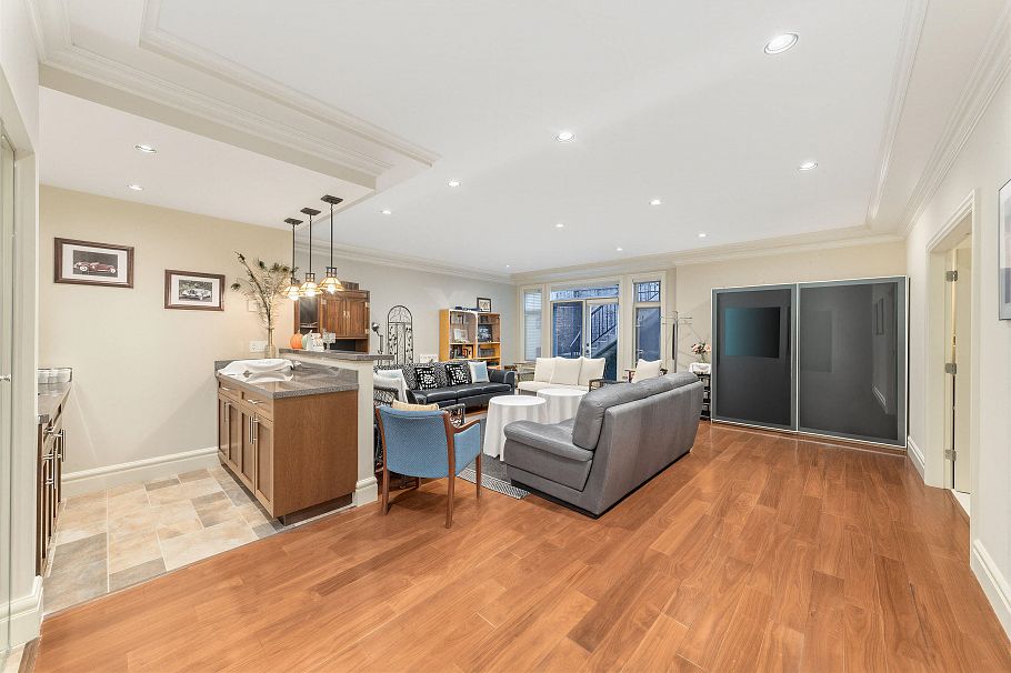 6981 Laurel Street Vancouver, BC - 32