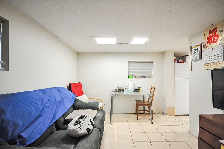 3156 Adanac Street Vancouver, BC - 8