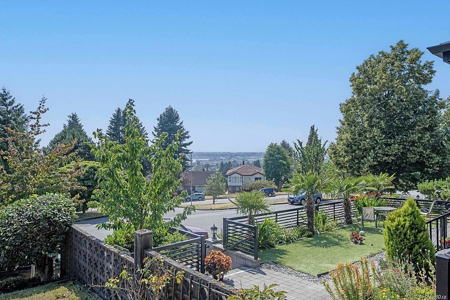 2131 Fraserview Drive Vancouver, BC - 35