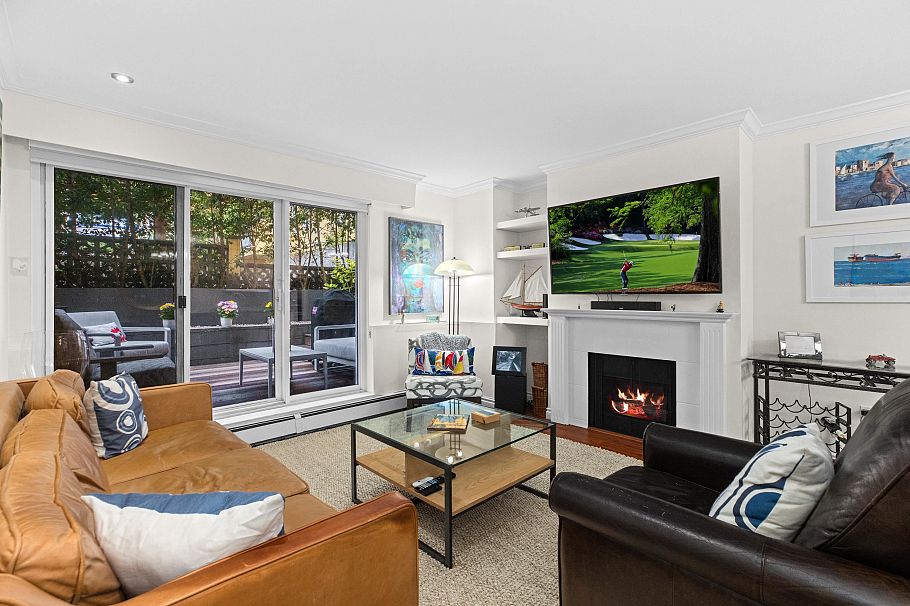 105 1125 Gilford Street Vancouver, BC - 2