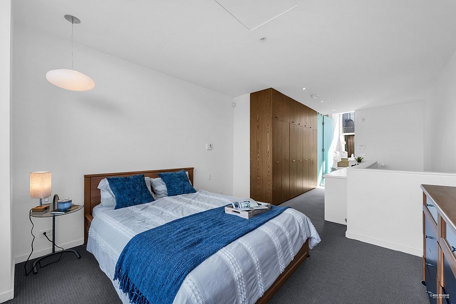 2 850 W 8th Avenue Vancouver, BC - 14