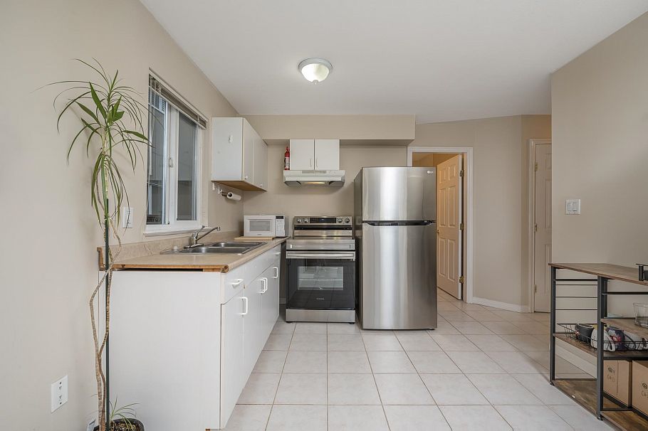 1233 Rupert Street Vancouver, BC - 25