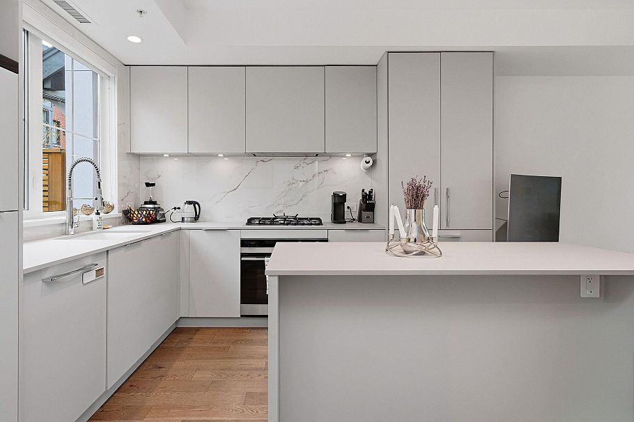 119 2070 Curling Road North Vancouver, BC - 4