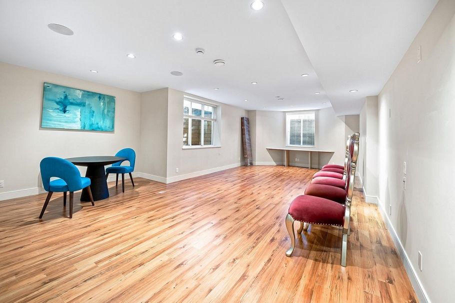 839 W 20th Street North Vancouver, BC - 30