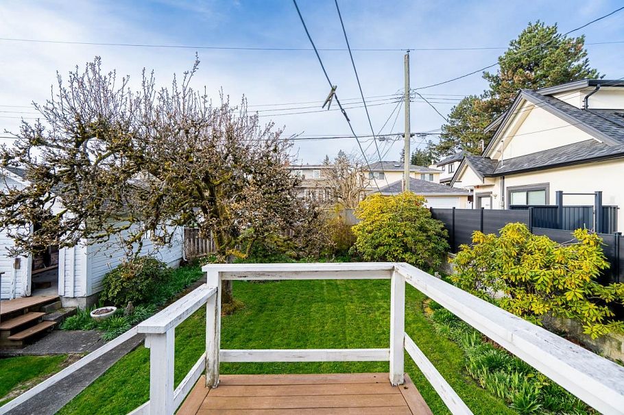 1969 W 43rd Avenue Vancouver, BC - 31