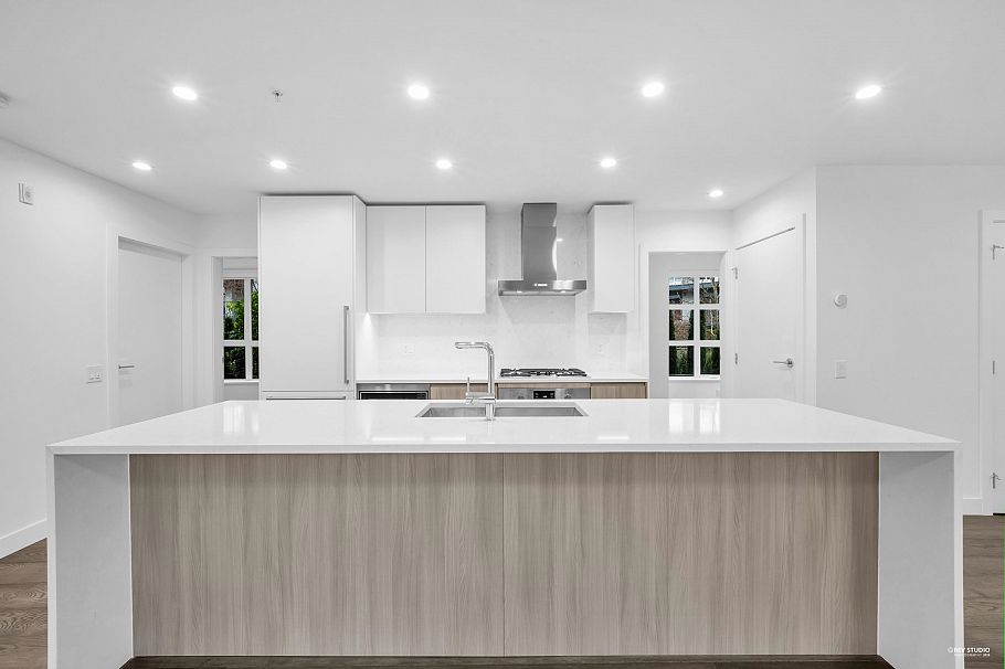 128 2060 Curling Road North Vancouver, BC - 14