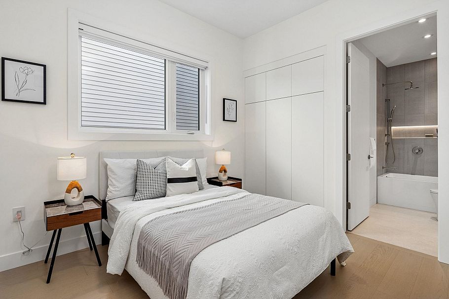 1 3642 West 20th Avenue Vancouver, BC - 36