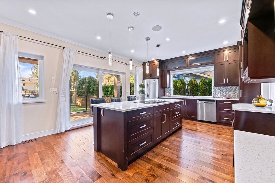 839 W 20th Street North Vancouver, BC - 13