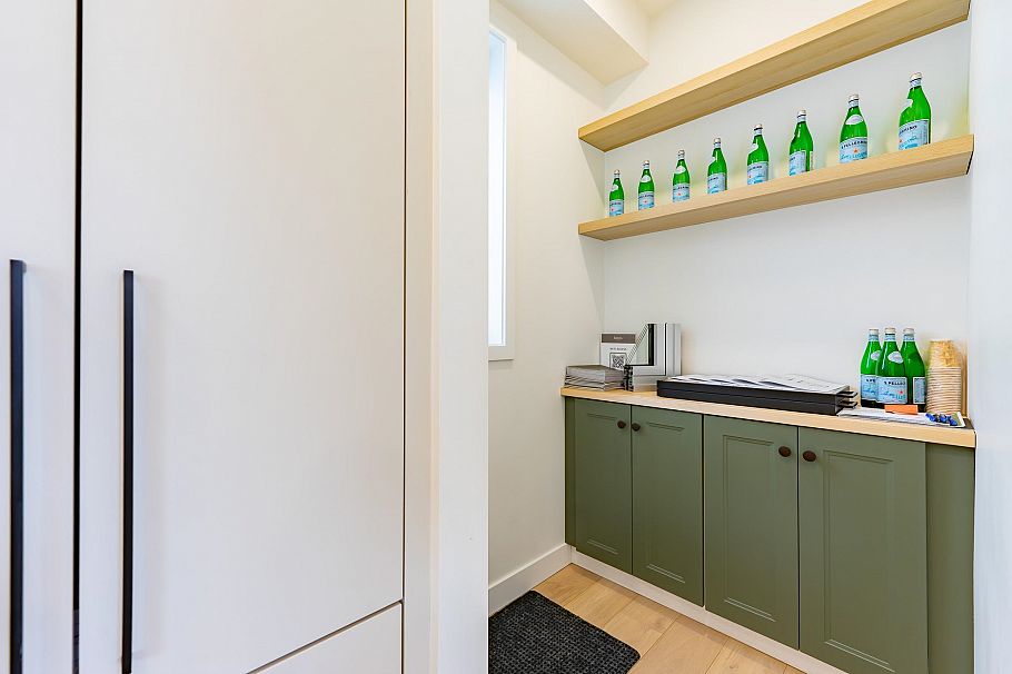 858 W 64th Avenue Vancouver, BC - 14