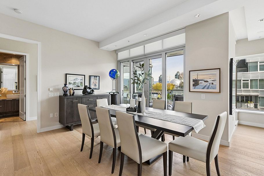 603 181 Athletes Way Vancouver, BC - 5