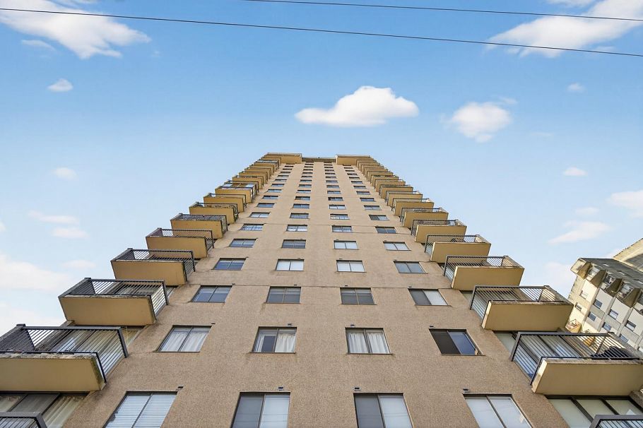 203 145 St. Georges Avenue North Vancouver, BC - 27