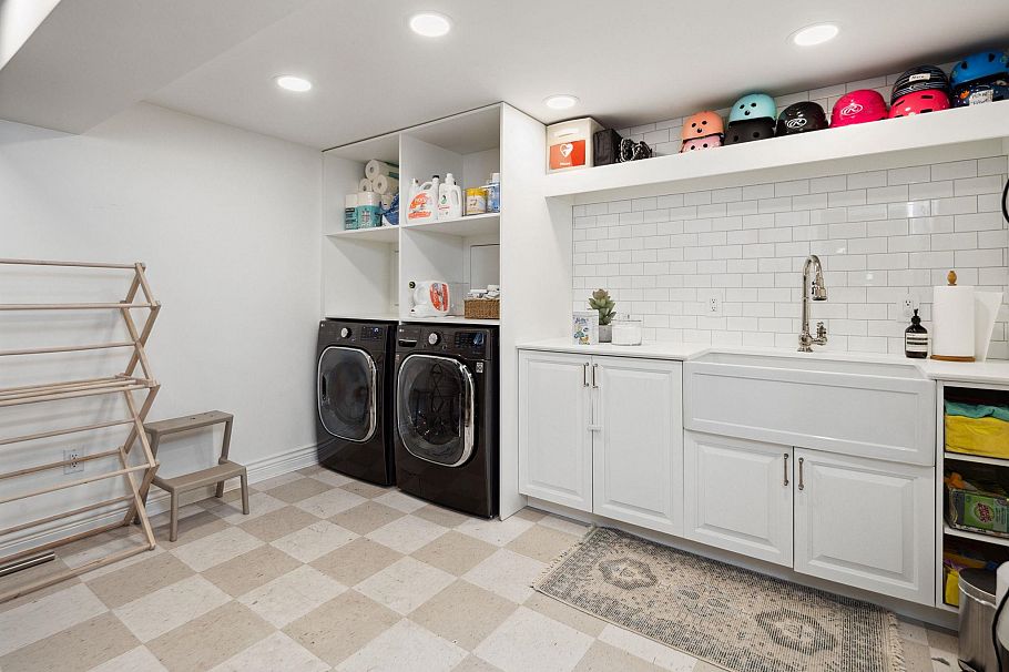 1749 W 38th Avenue Vancouver, BC - 23