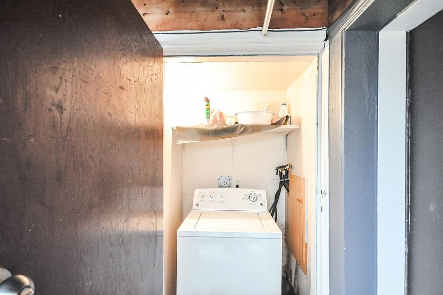 3156 Adanac Street Vancouver, BC - 10