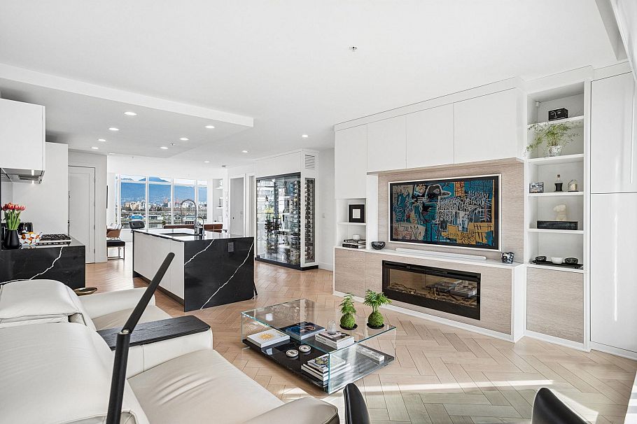 501 138 Athletes Way Vancouver, BC - 4