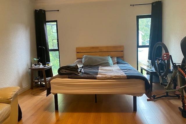 2520 E 24 Avenue Vancouver, BC - 14