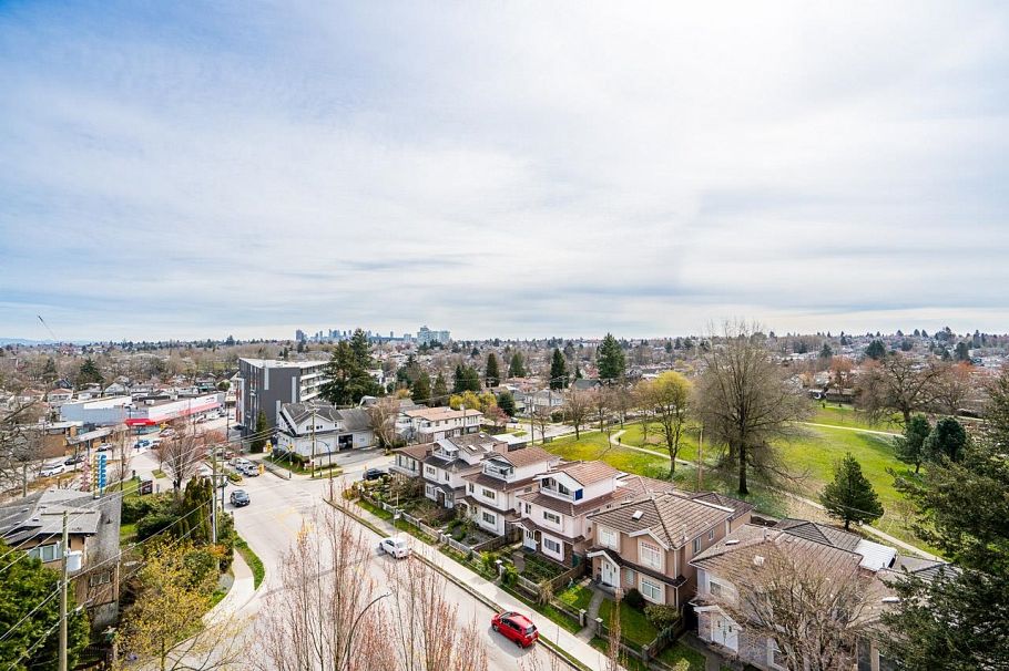 952 1483 E King Edward Avenue Vancouver, BC - 8