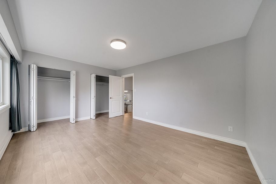 4366 Gilpin Crescent Burnaby, BC - 17