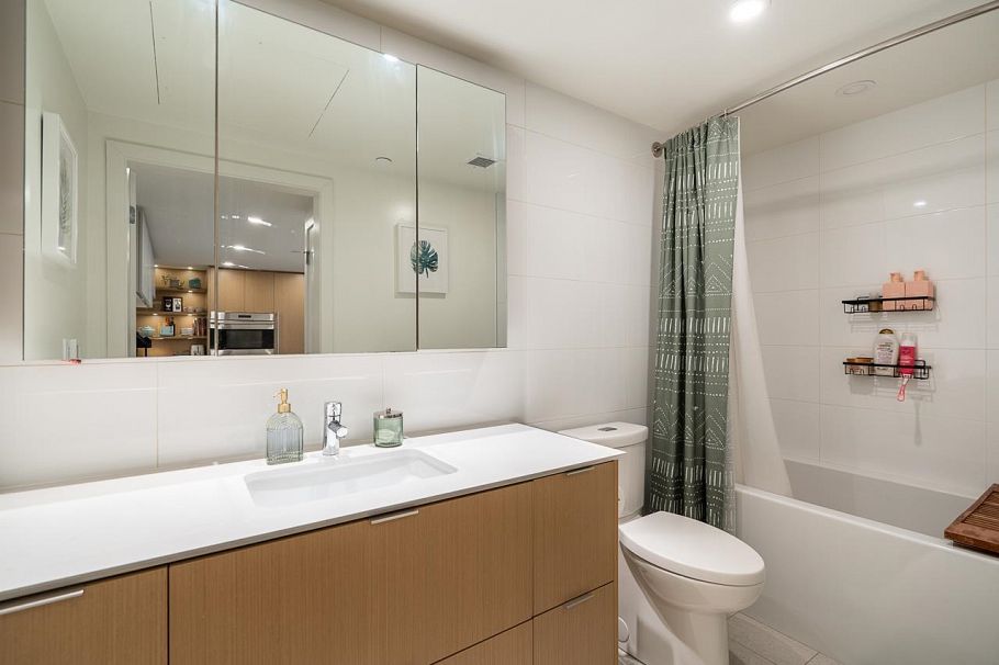 404 210 E 5th Avenue Vancouver, BC - 20