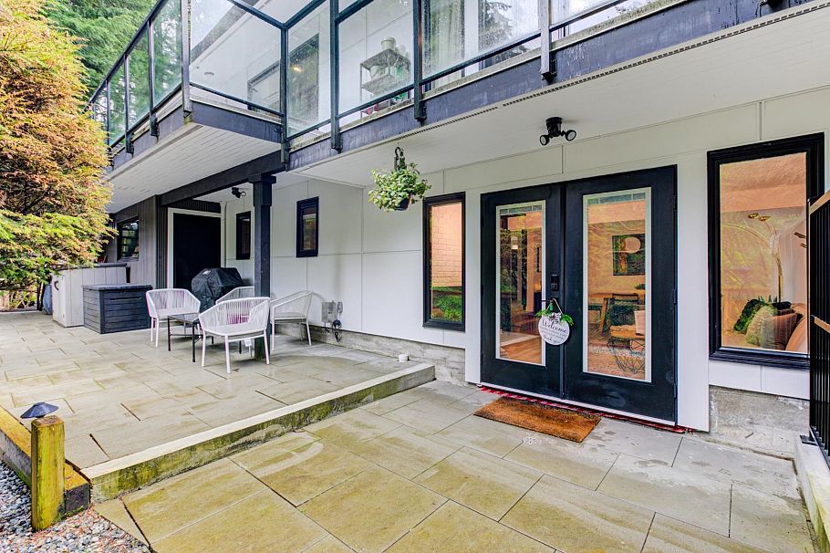 2836 Violet Street North Vancouver, BC - 39