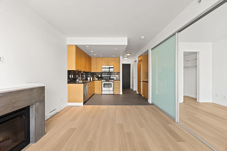 308 2528 Maple Street Vancouver, BC - 8