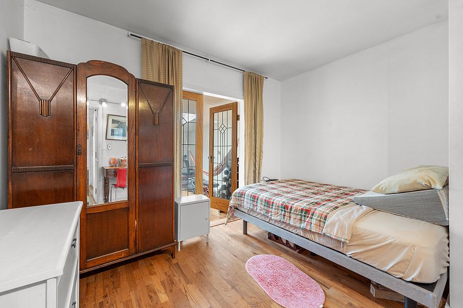 7429 Fraser Street Vancouver, BC - 9