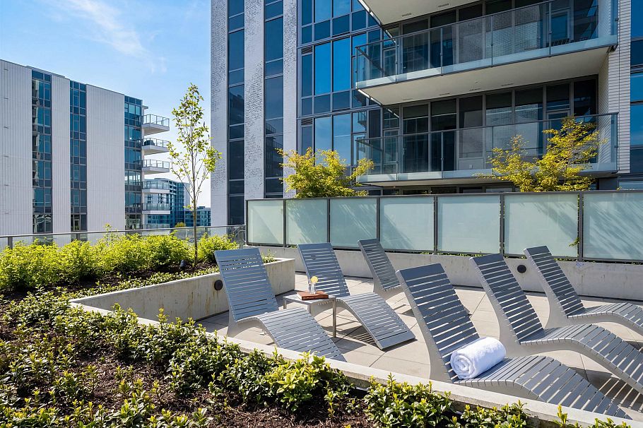 1306 8611 Hazelbridge Way Richmond, BC - 25