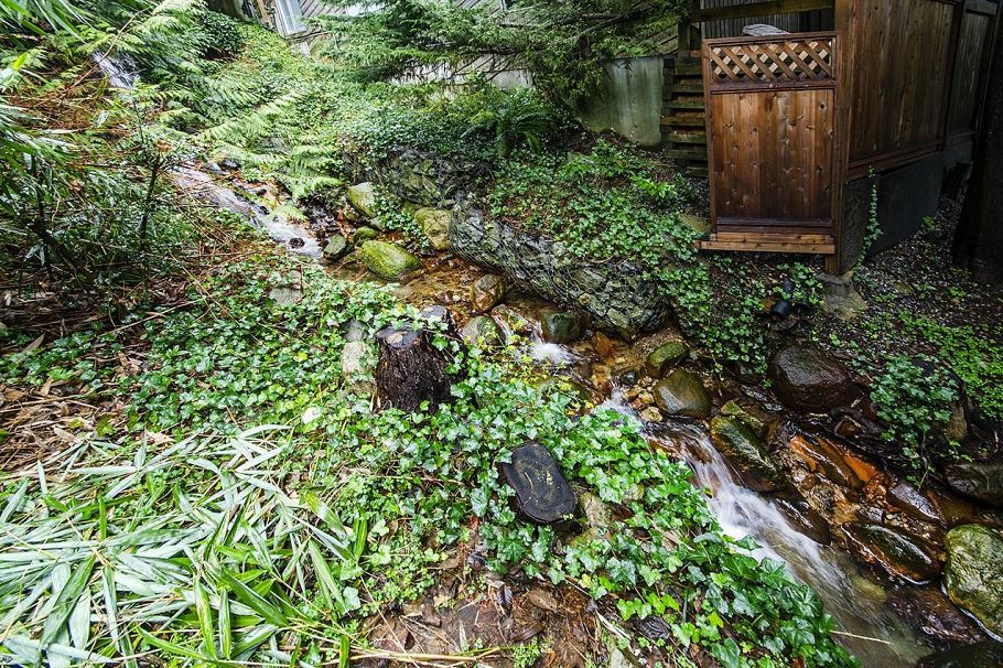 4540 Mountain Highway North Vancouver, BC - 23