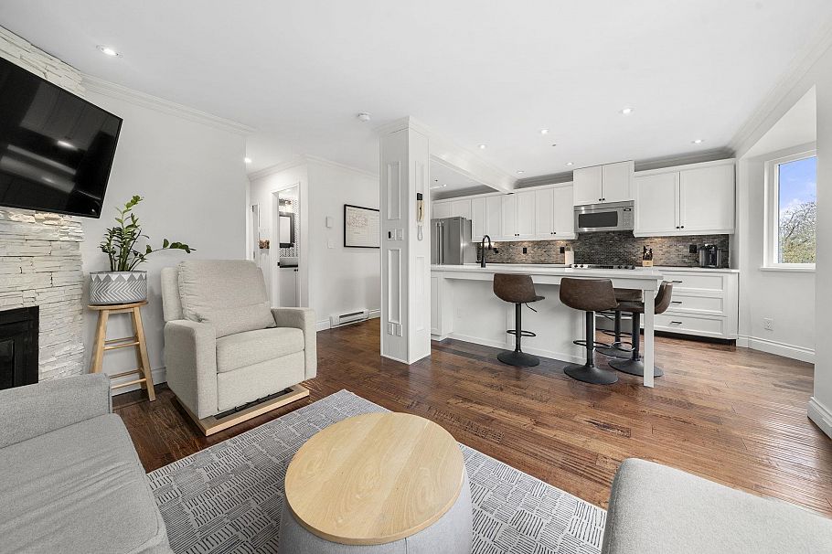 202 1106 W 11th Avenue Vancouver, BC - 2