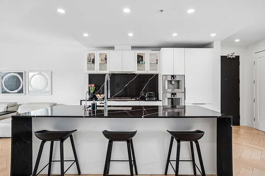 501 138 Athletes Way Vancouver, BC - 8