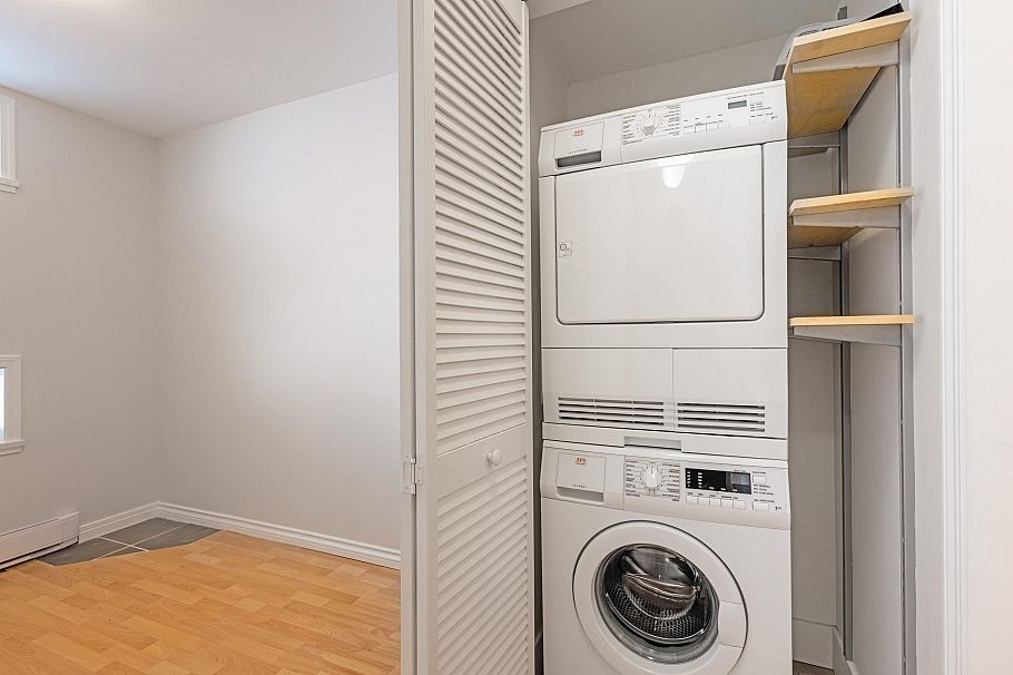 302 2215 Mcgill Street Vancouver, BC - 21