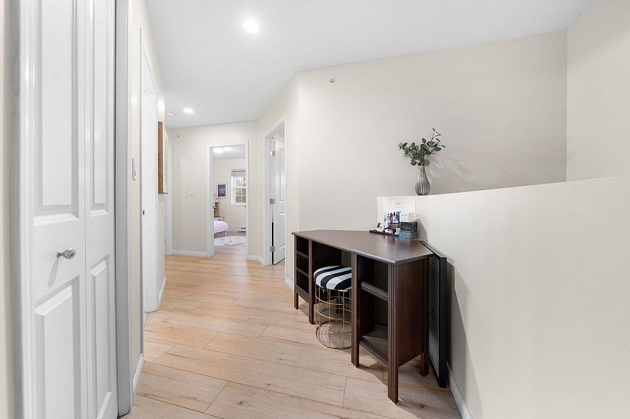 1263 W 16th Street North Vancouver, BC - 4