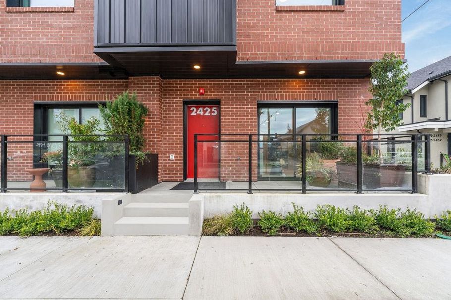 2425 Grant Street Vancouver, BC - 26